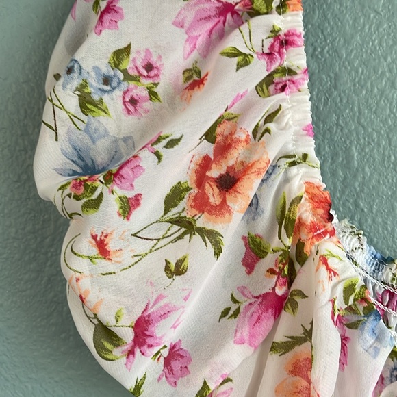 Floral Romper NWOT - Picture 4 of 12